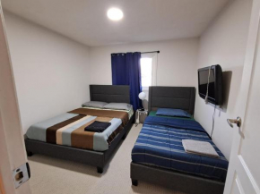 Square One Mississauga Suite- Attached Bathroom, Walking Transit & Plaza